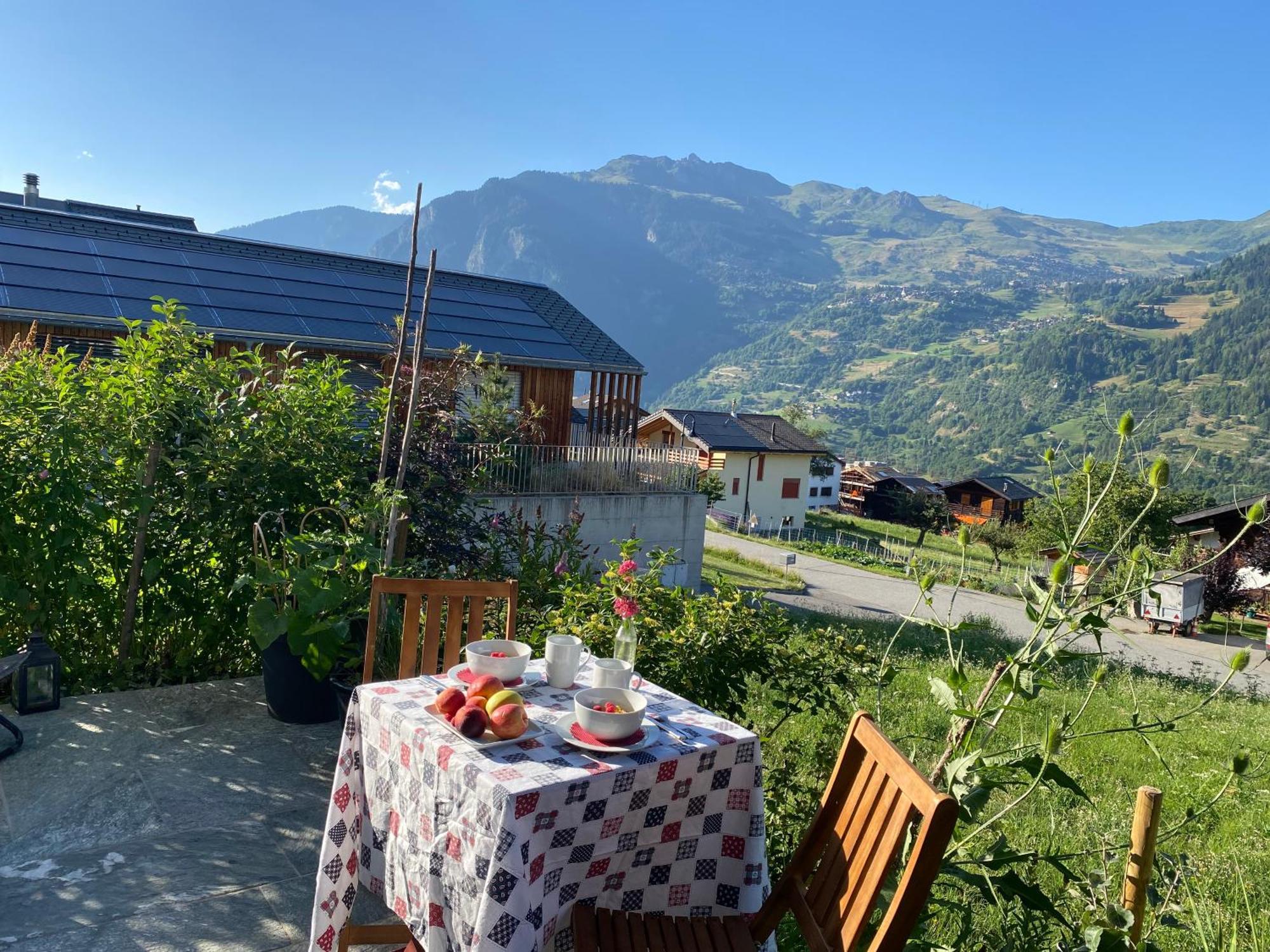 Ferienwohnung Aux Grands-Vergers Bruson Exterior foto